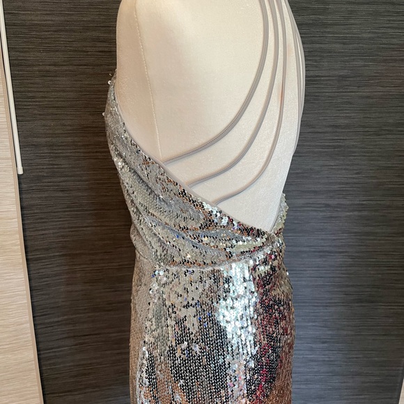 LuLu’s Silver Sequin Dress - Picture 6 of 8